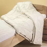 4-Jahreszeiten-Bettdecke mit bauschig weicher Schafschurwolle Kombi-Bettdecke 