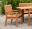 Klassischer Gartenstuhl aus wetterbeständigem Robinienholz Klassischer Gartenstuhl aus wetterbeständigem Robinienholz