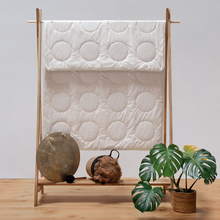 Ultraleichte Sommerdecke mit perfektem Temperatur-Ausgleich Ultraleichte Sommerdecke mit perfektem Temperatur-Ausgleich