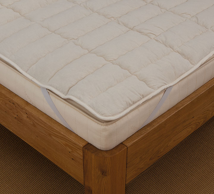 Waschbares Unterbett mit ökologisch wertvollem Bio-Hanf und Bio-Baumwolle Waschbares Unterbett mit ökologisch wertvollem Bio-Hanf und Bio-Baumwolle