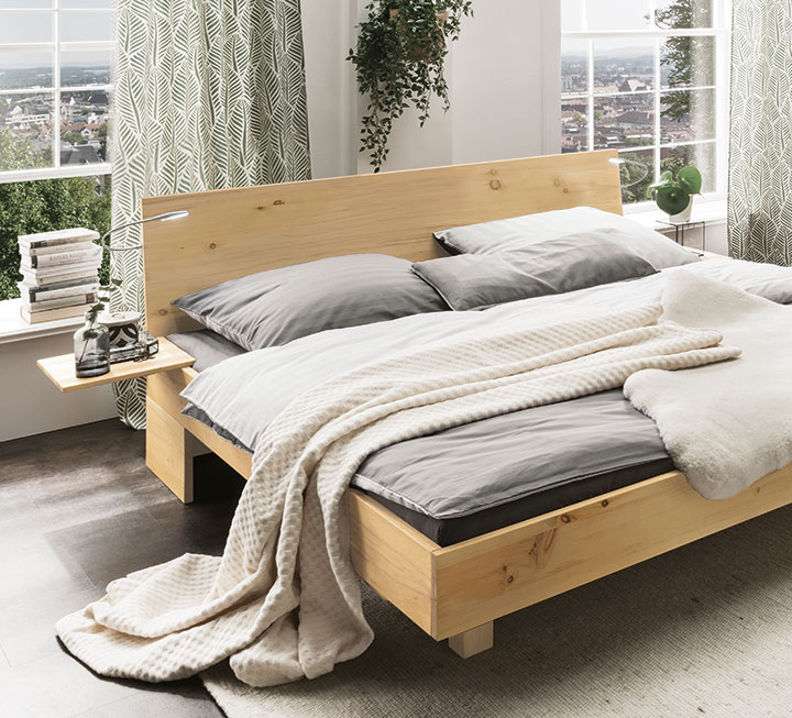 Elegantes Schwebebett Turvo aus Massivholz Elegantes Schwebebett Turvo aus Massivholz