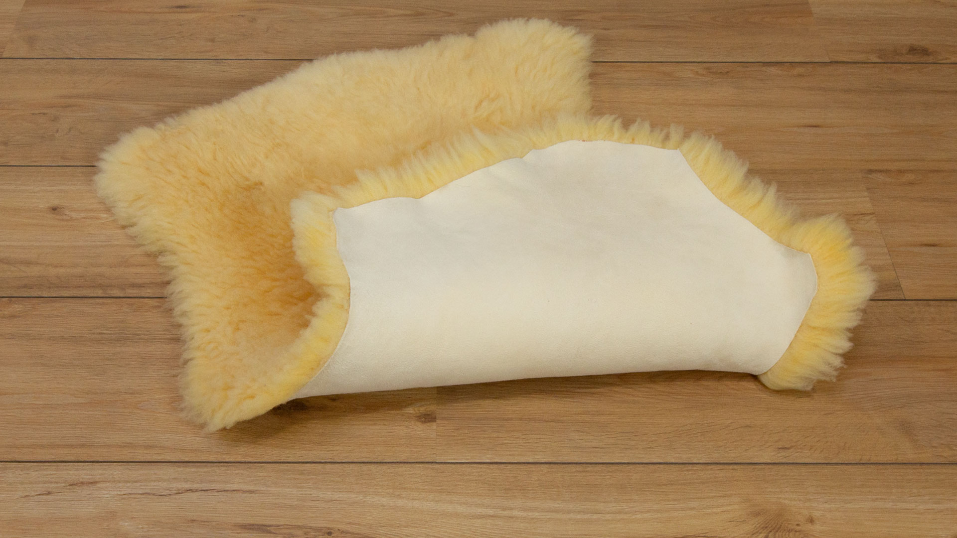 LanghaarSchaffell "Lanado" Fell für Hunde und Katzen